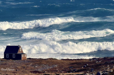 Vagues au Sud de l'ile aux marins.   (Photo:  Pascal Carrere)