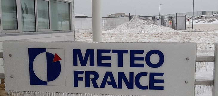 Panneau Météo-France englacé
